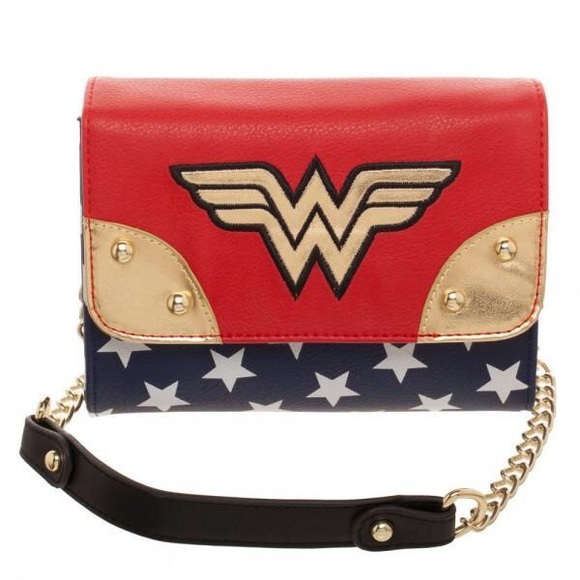 Wonder Woman Crossbody Handbag by Dc Comics - Picture 2 of 4